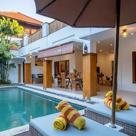 Genta- Petitenget 2Br Villa, Walk To Beach!
