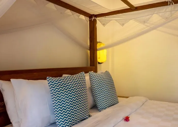 Genta- Petitenget 2br Villa, Walk To Beach! Seminyak (Bali)
