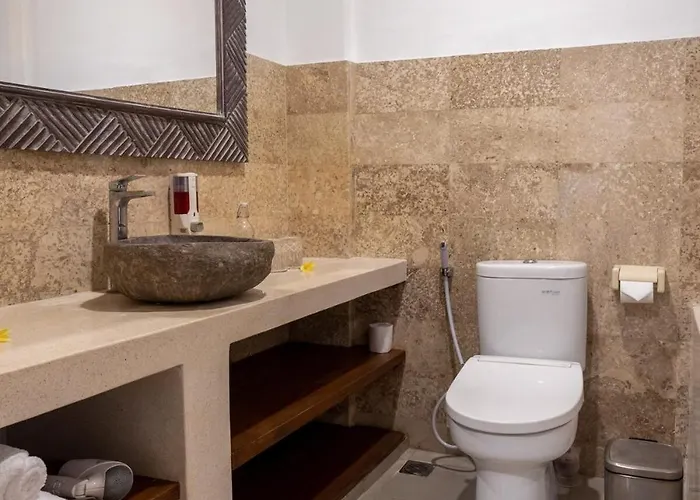 Genta- Petitenget 2br Villa, Walk To Beach! *