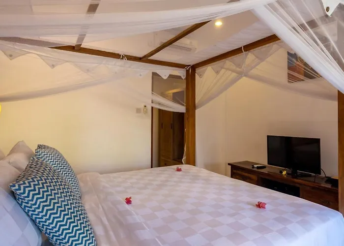 Villa Genta- Petitenget 2br Villa, Walk To Beach!