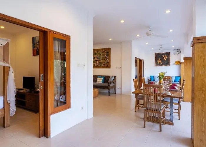 Genta- Petitenget 2br Villa, Walk To Beach! Villa *