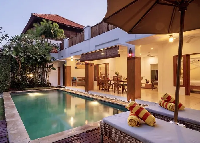 Genta- Petitenget 2br Villa, Walk To Beach!